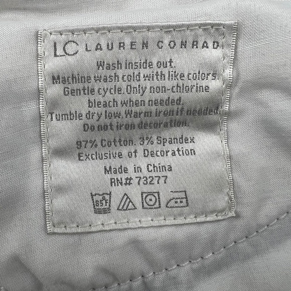 Lauren Conrad Blue Frayed Polka Dot Denim Jean Shorts Size 2 Women's - Picture 7 of 7